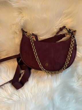 NWTS House of Harlow 1960 Valerie Suede Crescent Shoulder Bag with Gold Chain